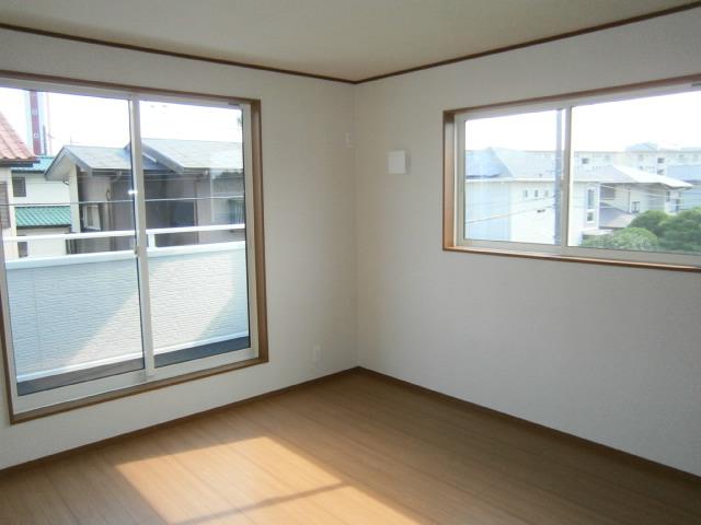 Same specifications photos (Other introspection)