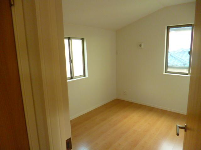 Non-living room. Indoor (10 May 2013) Shooting