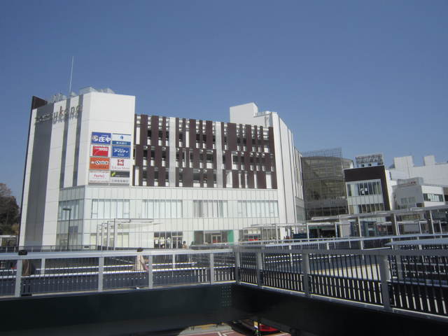 Shopping centre. Totsukana until the (shopping center) 2500m