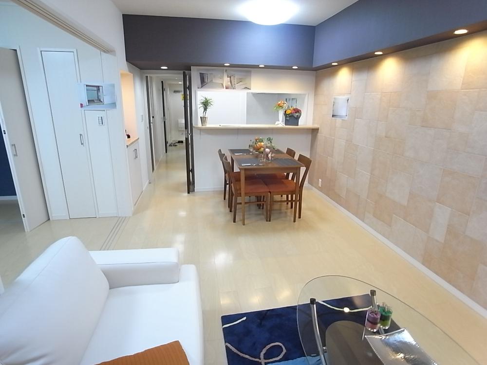 Living. It is a good sense of good design cloth. Indoor (11 May 2013) Shooting