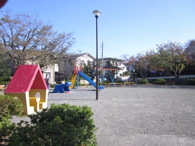 park. Kamikurata 200m until the first park