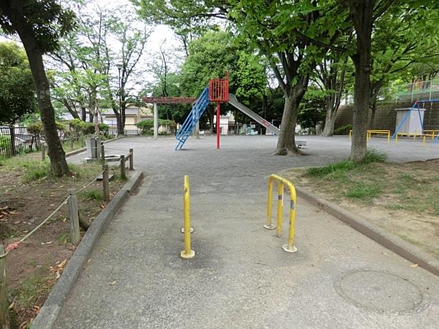 park. Akiba 300m to the third park