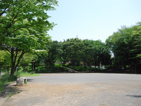 Surrounding environment. Shinano Taniyado park (5-minute walk / About 390m)