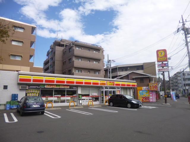Convenience store. Yamazaki up (convenience store) 550m