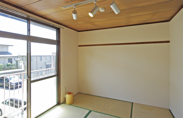 Living and room. There is Japanese-style room