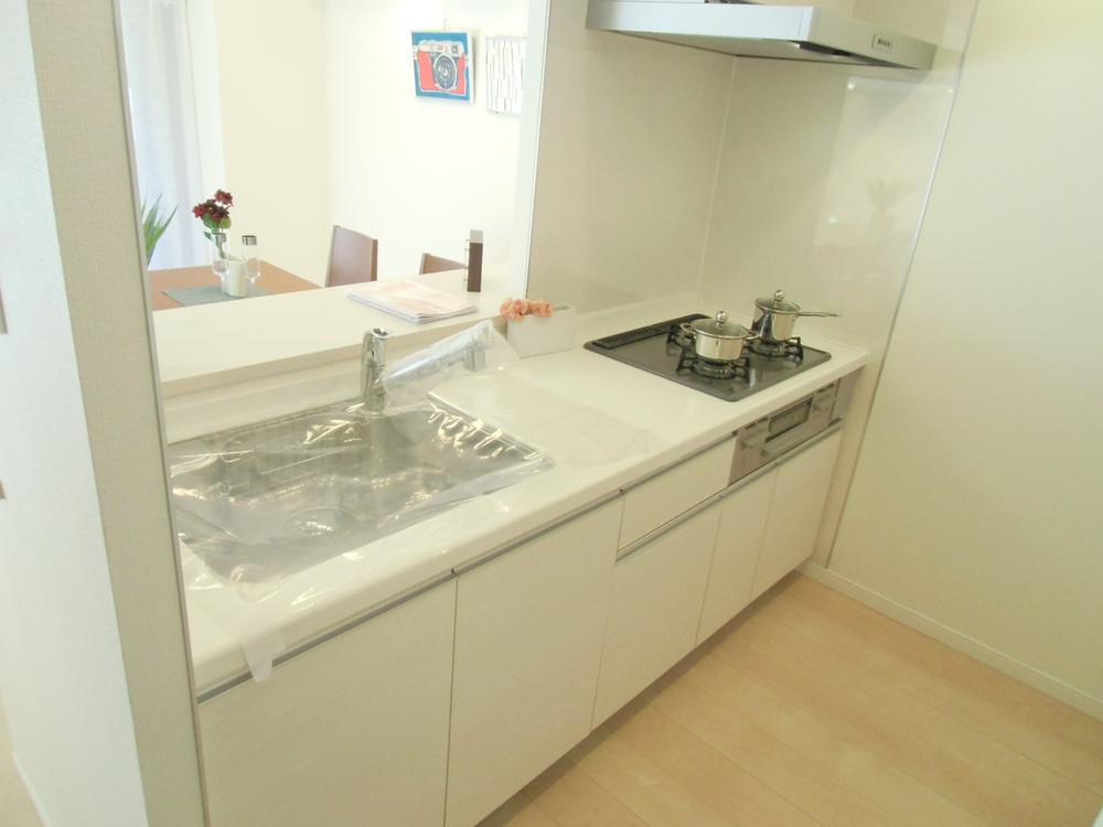 Kitchen. Counter kitchen with a bright and airy