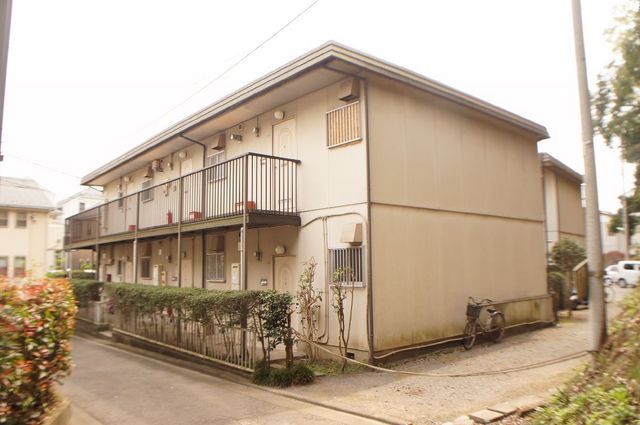 Building appearance. Exterior Photos from the entrance side