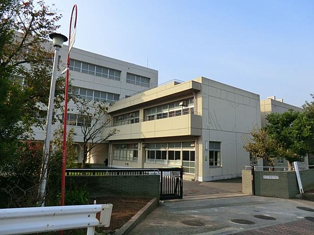 Junior high school. 1950m to Yokohama Municipal Ryoke junior high school