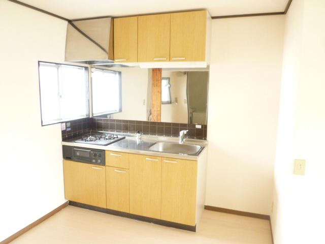 Kitchen. Spacious ☆ Shooting from the kitchen front.