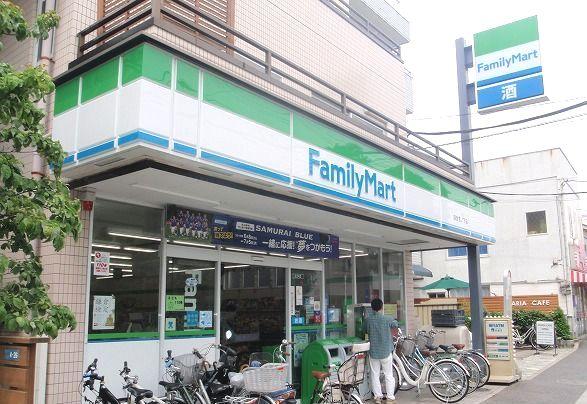 Other Environmental Photo. 500m to FamilyMart
