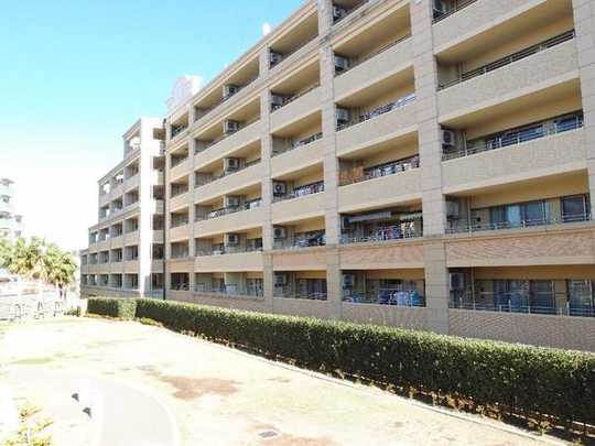 Local appearance photo. Mansion is the appearance