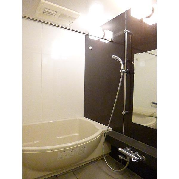 Bathroom. Size 1418