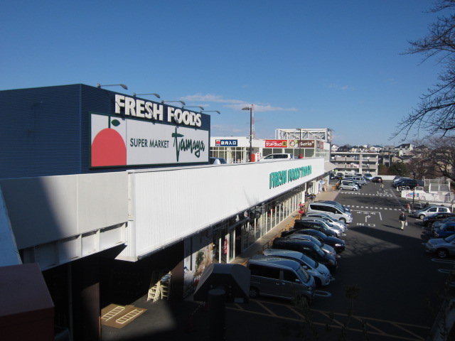 Supermarket. 851m to the supermarket once in a while and Fukaya store (Super)
