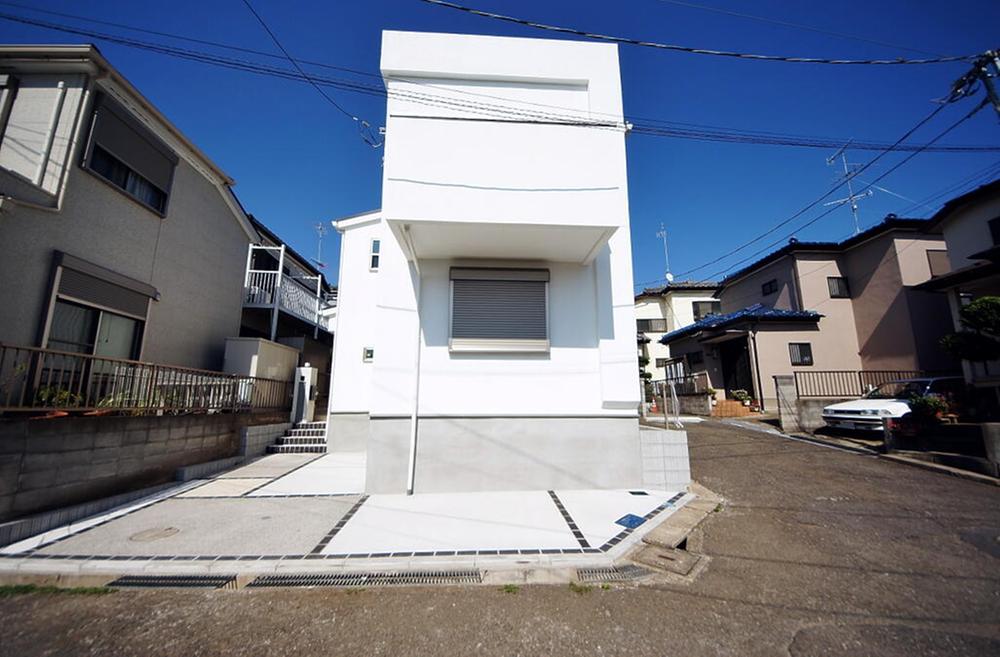 Local appearance photo