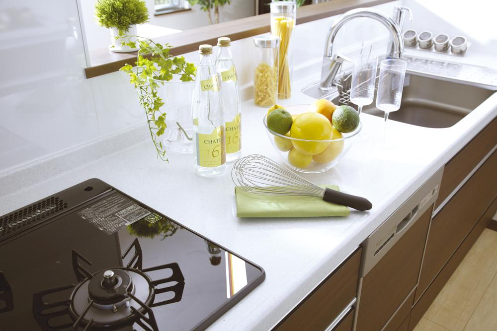 Same specifications photos (Other introspection).  [Enforcement example kitchen] Popular system kitchen housewife to enjoy the day-to-day cooking