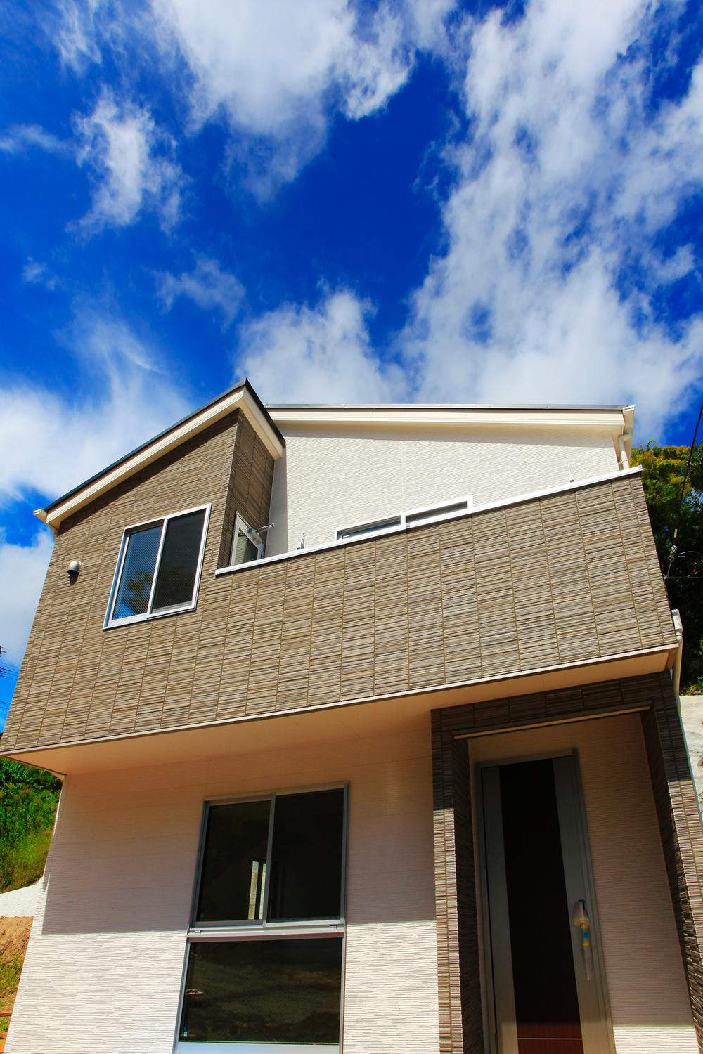 Same specifications photos (appearance).  [Exterior Photos Same specification example] Stylish feeling of luxury in the exterior design. 