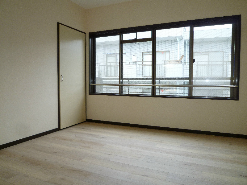 Other room space. Western-style 5.3 Pledge