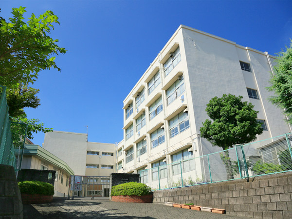 Surrounding environment. Yabe elementary school (about 690m / A 9-minute walk)