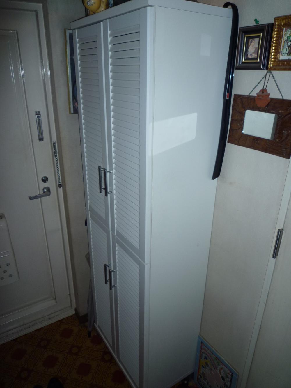 Entrance. Local (September 2013) Shooting