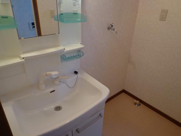 Wash basin, toilet