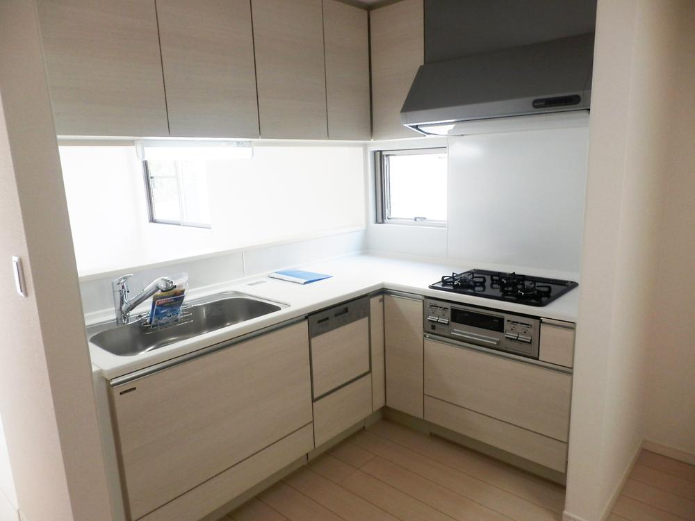Same specifications photo (kitchen). 6 Building ・ 9 Building is the L-shaped kitchen! Excellent usability! (The company specification example)