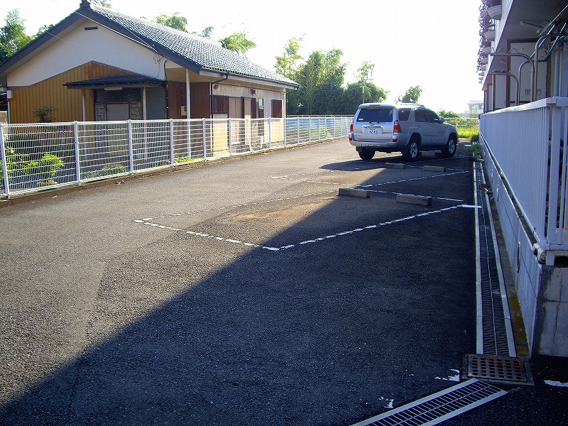 Parking lot