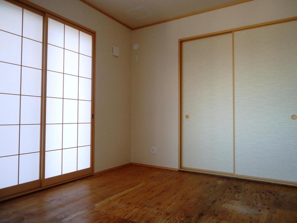 Non-living room. Japanese-style room (tatami will be installed at the time of your delivery)