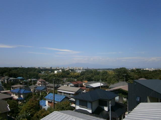 View photos from the dwelling unit. View from local (September 2013) Shooting