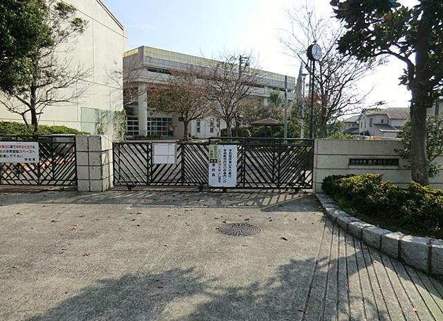 Junior high school. Yokohama Minami Totsuka until junior high school 1505m