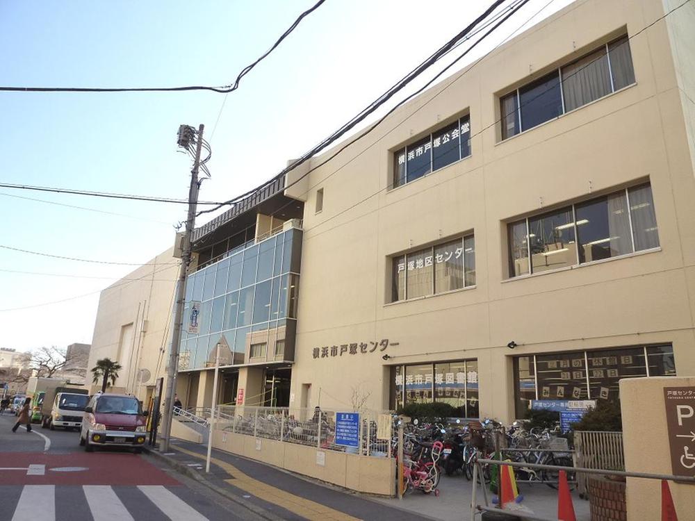 library. Totsuka Center ・ 1200m to the library