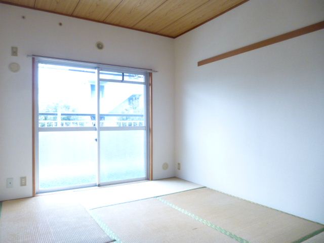 Living and room. Leisurely in the Japanese-style room.