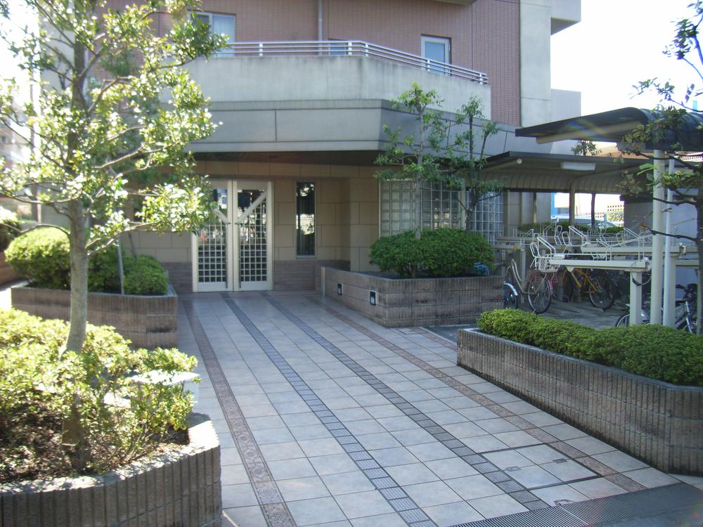 Other local. Building entrance