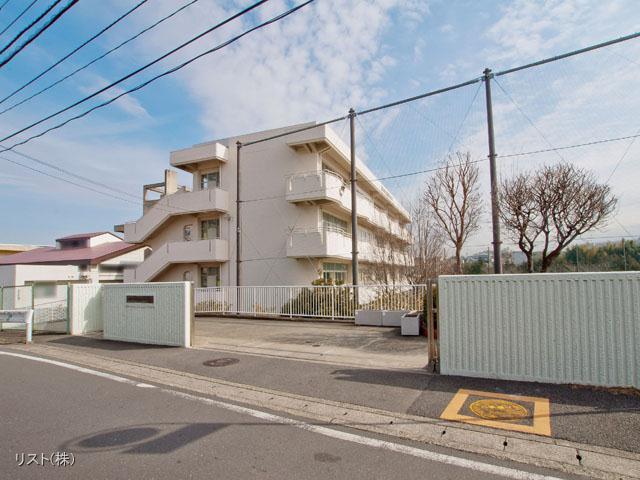 Junior high school. 730m Yokohama Municipal Gumizawa junior high school to Yokohama Municipal Gumizawa junior high school Distance 730m