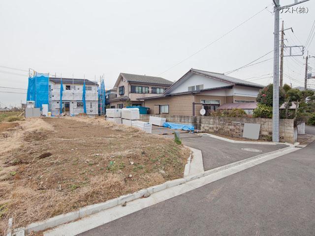 Local photos, including front road