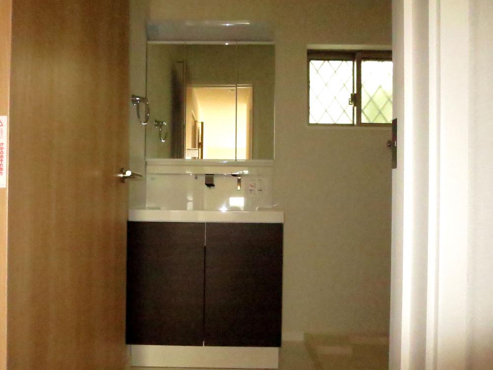 Wash basin, toilet. Washstand photo