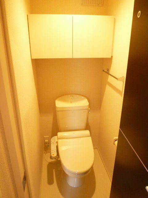 Toilet. Washlet is ☆ Shooting in the toilet entrance. 