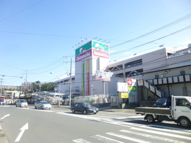 Home center. Shimachu Co., Ltd. furniture hardware store (hardware store) to 400m