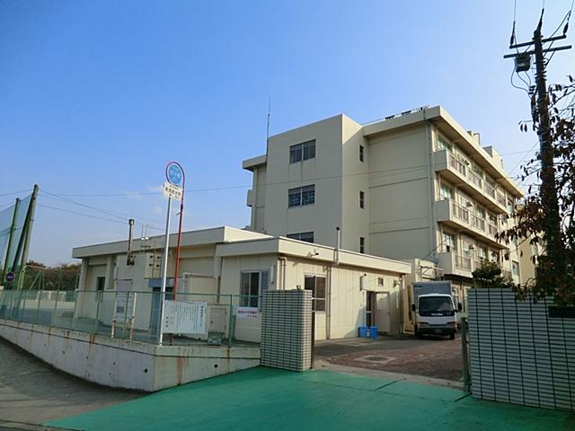 Primary school. Yokohama Municipal Hirado 600m up to elementary school