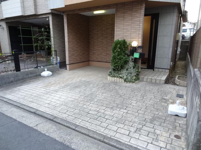 Parking lot