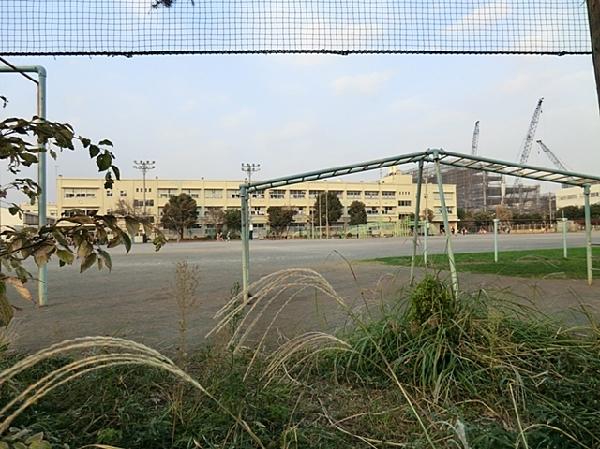 Primary school. Yokohama Municipal Higashi-Totsuka 1000m up to elementary school