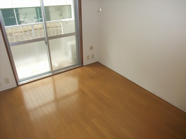 Other room space. Clean rooms (* '▽')