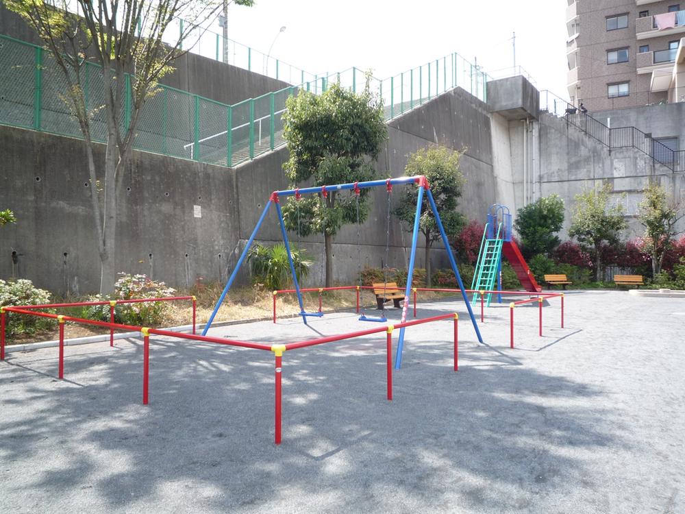 Other. Since the "ten Roh District fifth park" there is also a playground equipment can also be used as a playground for children (2013 May shooting)