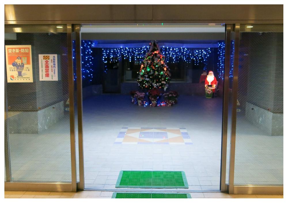 Entrance. Entrance lobby (2013 December shooting)