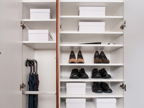 Receipt.  [Thor type footwear purse] To-ceiling near there is a height is the footwear in of tall type. shoes, boots, Such as umbrella, It can be stored with the room