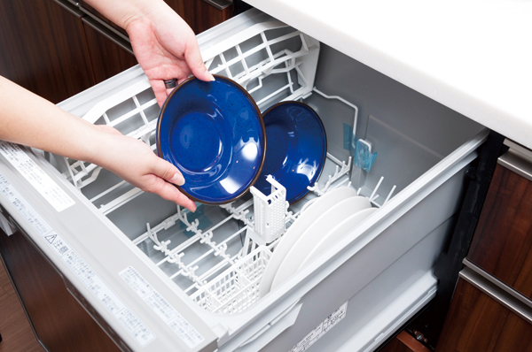 Building structure. Dishwasher / At the time of the meal, Eliminates the time and effort of cleaning up (same specifications)