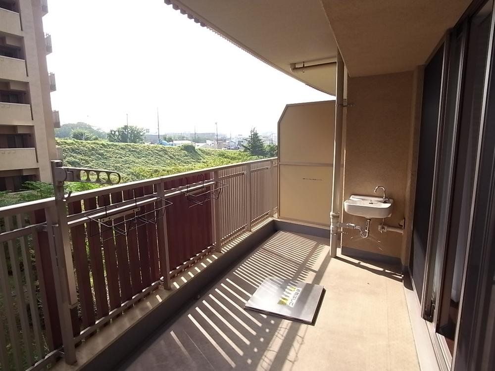 Balcony. Local (10 May 2013) Shooting