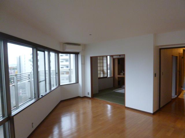 Living. Indoor (11 May 2013) Shooting