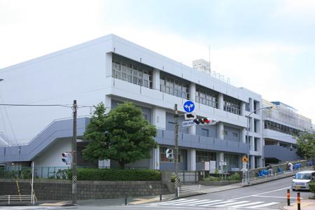 Primary school. 659m to Yokohama Municipal Shinano Elementary School