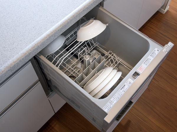 Kitchen.  [Dishwasher] High water-saving effect compared to hand washing, To dryness from the cleaning of tableware, Significantly reduce the postprandial wet work.