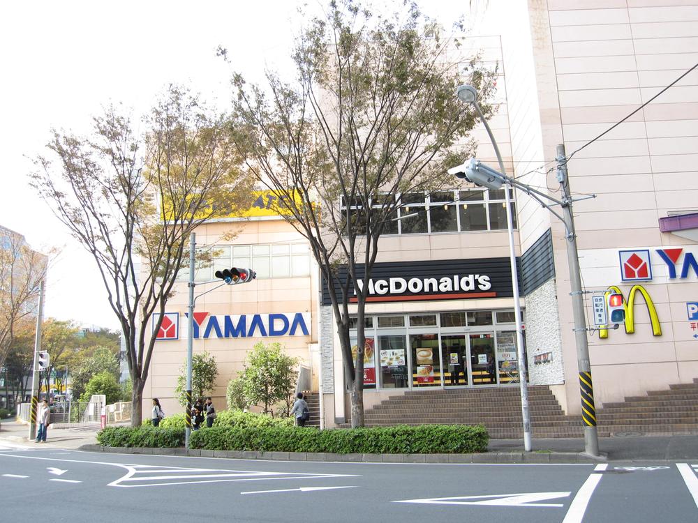 Other. Higashi-Totsuka Station shopping center